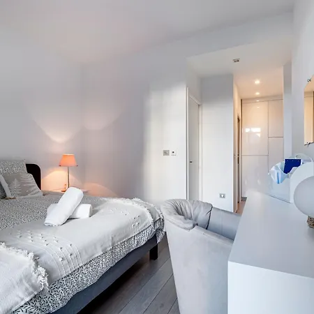 Apartment La Dame De France - *